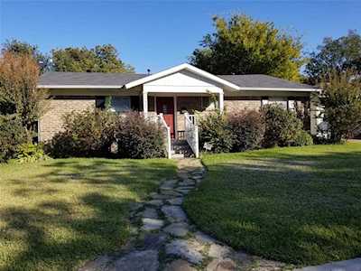 1221 Bellaire Drive Grapevine, TX 76051
