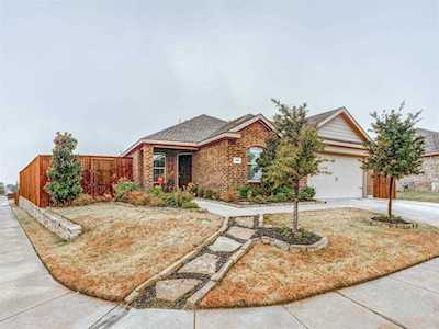 402 Paddock Lane Celina, TX 75009