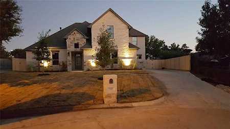 505 Quail Cove Court Hurst, TX 76054