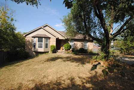 3916 Belltower Ct Jeffersontown, KY 40299