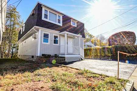 163 Hillcrest AV Providence, RI 02909