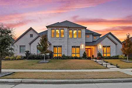 900 Lake Carillon Lane Southlake, TX 76092