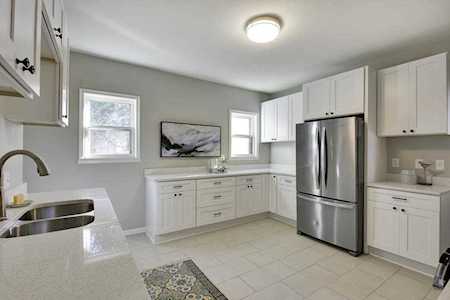 3320 30th Avenue S Minneapolis, MN 55406