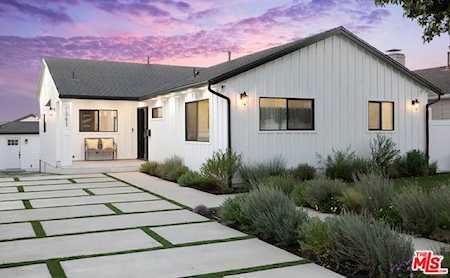 7541 Westlawn Avenue Los Angeles, CA 90045
