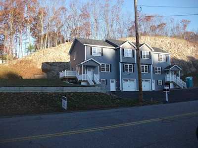 52 Clinton Rd #2 Sterling, MA 01564