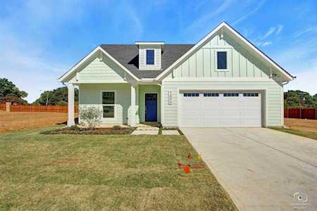 1006 Meadow Bend Loop N Grapevine, TX 76051