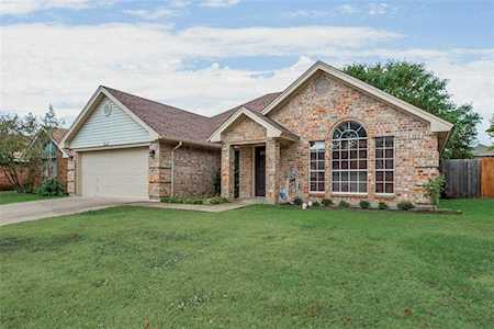 6813 Hadley Drive North Richland Hills, TX 76182