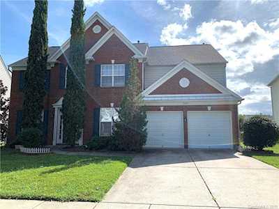 2423 Red Birch Dr Charlotte, NC 28262