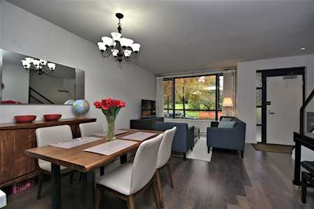 6432 Ash Street Vancouver, BC V5Z 3G9