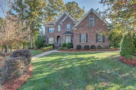 3009 Kilbeggan Dr Lake Wylie, SC 29710