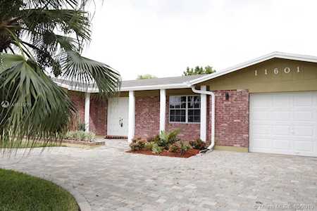 11601 NW 15th Ct Pembroke Pines, FL 33026