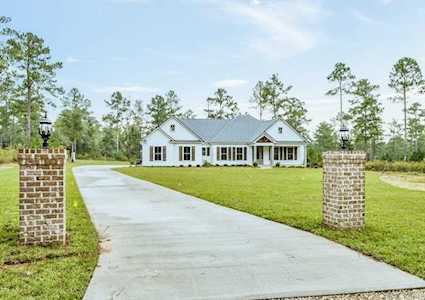 9864 Hidden Pond Road Tallahassee, FL 32317