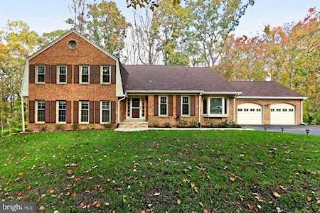 5702 Encampment Ct Fairfax Station, VA 22039