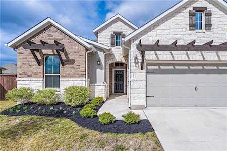 121 Fattoria Cv Liberty Hill, TX 78642