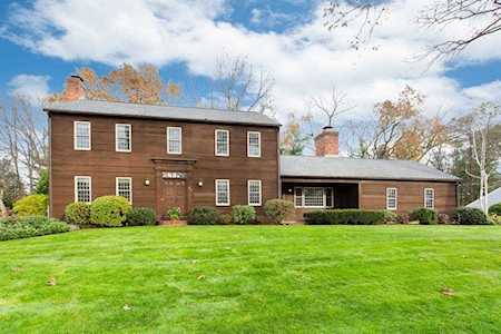 211 Concord Road Longmeadow, MA 01106