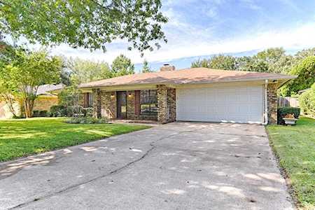 1749 Cimarron Trail Grapevine, TX 76051