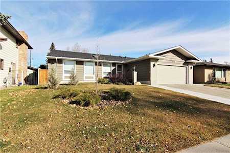 1835 Lake Bonavista Drive SE Calgary, AB T2J 2W7