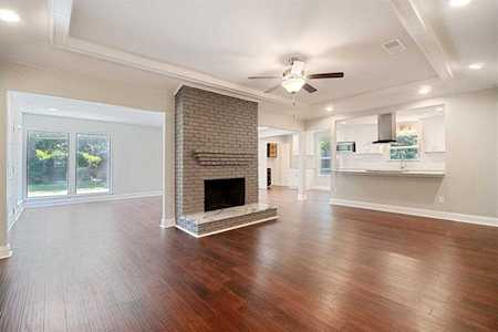 3236 Merrell Road Dallas, TX 75229
