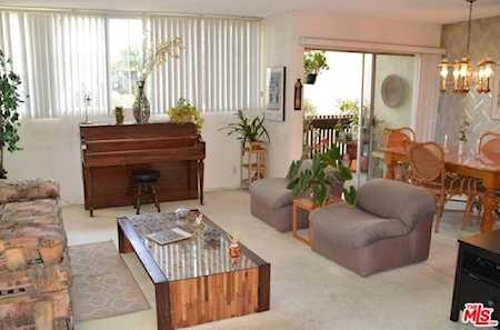6050 Canterbury Drive #F-207 Culver City, CA 90230