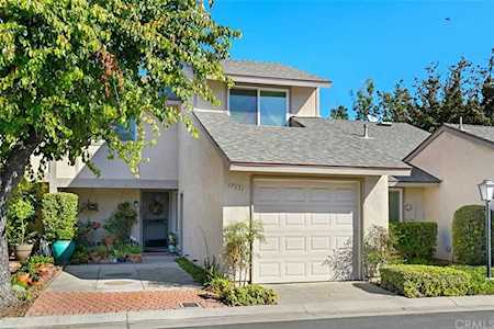17531 Via Lindo #27 Tustin, CA 92780