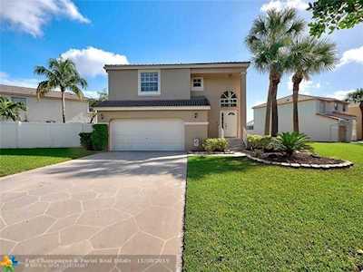 7725 Rockport Cir Lake Worth, FL 33467