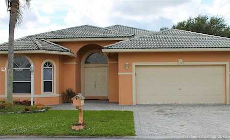 11530 SW 12th St #0 Pembroke Pines, FL 33025