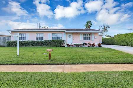 1409 Lake Bass Drive Lake Worth, FL 33461