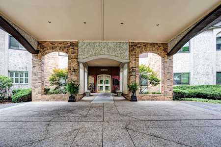 5800 Coach Gate Wynde #281 Louisville, KY 40207