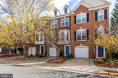 8896 Pinion Place Lorton, VA 22079