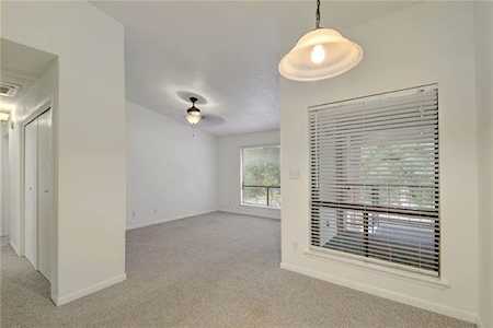 1705 Crossing Pl #112 Austin, TX 78741