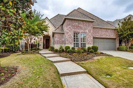 5823 Shoreside Bend Irving, TX 75039