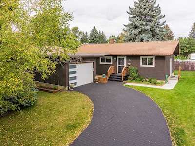 36 Governor Drive SW Calgary, AB T3E 4Y7
