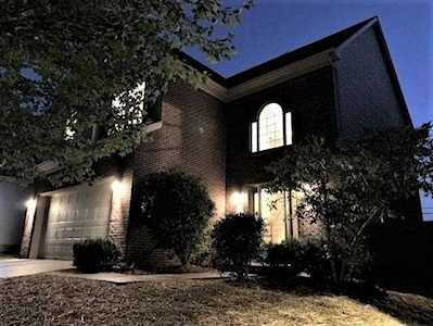 4528 Larkhill Lane Lexington, KY 40509