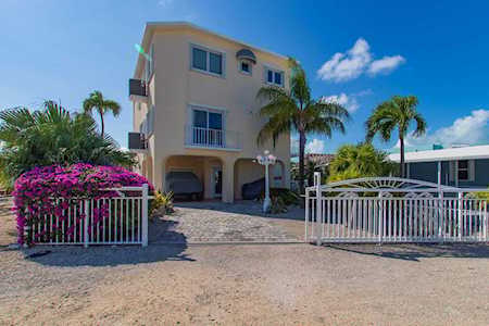 119 Fairwich Ct Key Largo, FL 33070