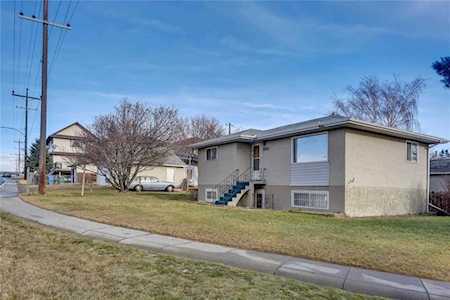 2502 15 Avenue SE Calgary, AB T2A 0L5