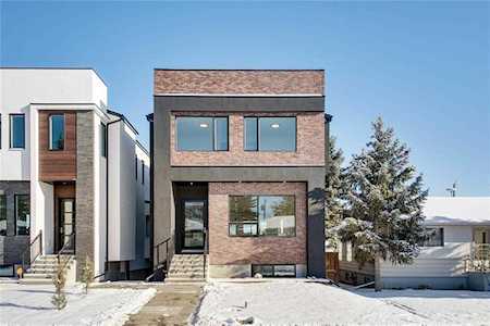1442 Russell Road NE Calgary, AB T2E 5N3