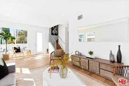 1334 N Sycamore Avenue Los Angeles, CA 90028