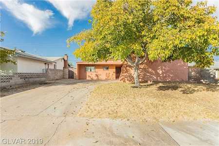 6412 Bristol Way Las Vegas, NV 89107