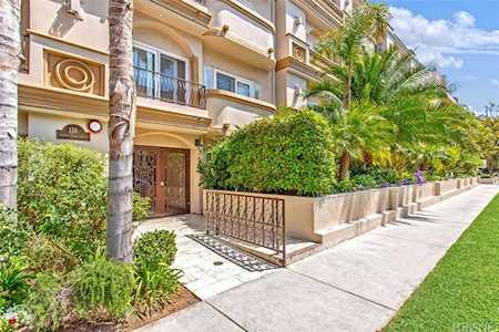 118 S Clark Drive #101 West Hollywood, CA 90048