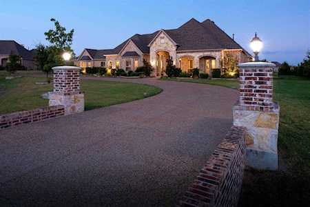 2711 Bauer Court Lucas, TX 75002