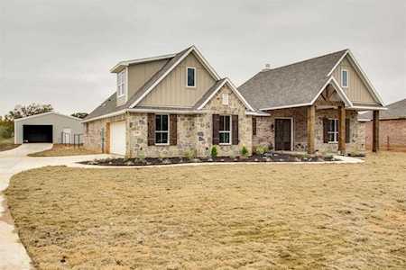 128 Lunday Lane Burleson, TX 76028