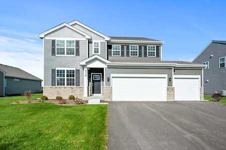 536 Colchester Dr Oswego, IL 60543
