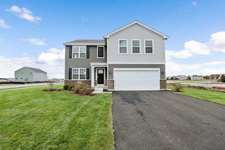 531 Colchester Dr Oswego, IL 60543