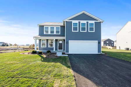 547 Colchester Dr Oswego, IL 60543