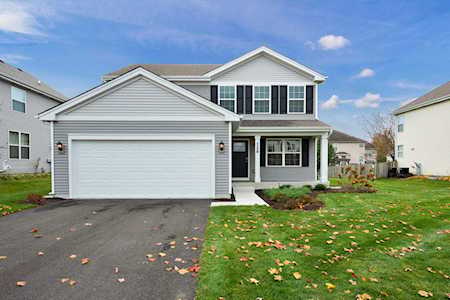 129 Linden Dr Oswego, IL 60543