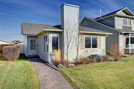 63 Woodborough Crescent SW Calgary, AB T2W 5A2