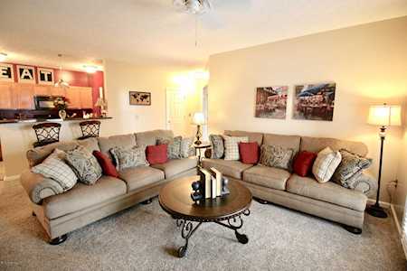 2605 Bradford Commons Dr #201 Louisville, KY 40299