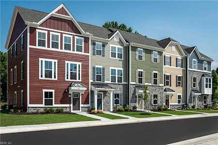 1704 Foremast Loop Chesapeake, VA 23323