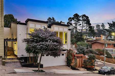 19 Turquoise Way San Francisco, CA 94131