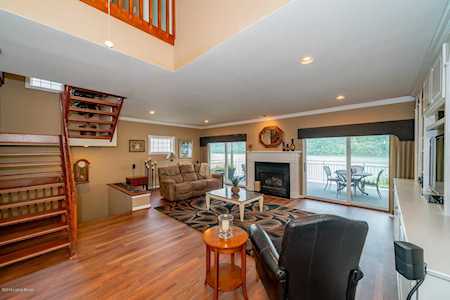1616 Victory Ct Prospect, KY 40059